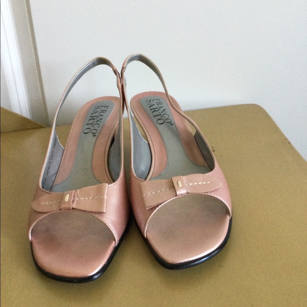 Pink satin shoe